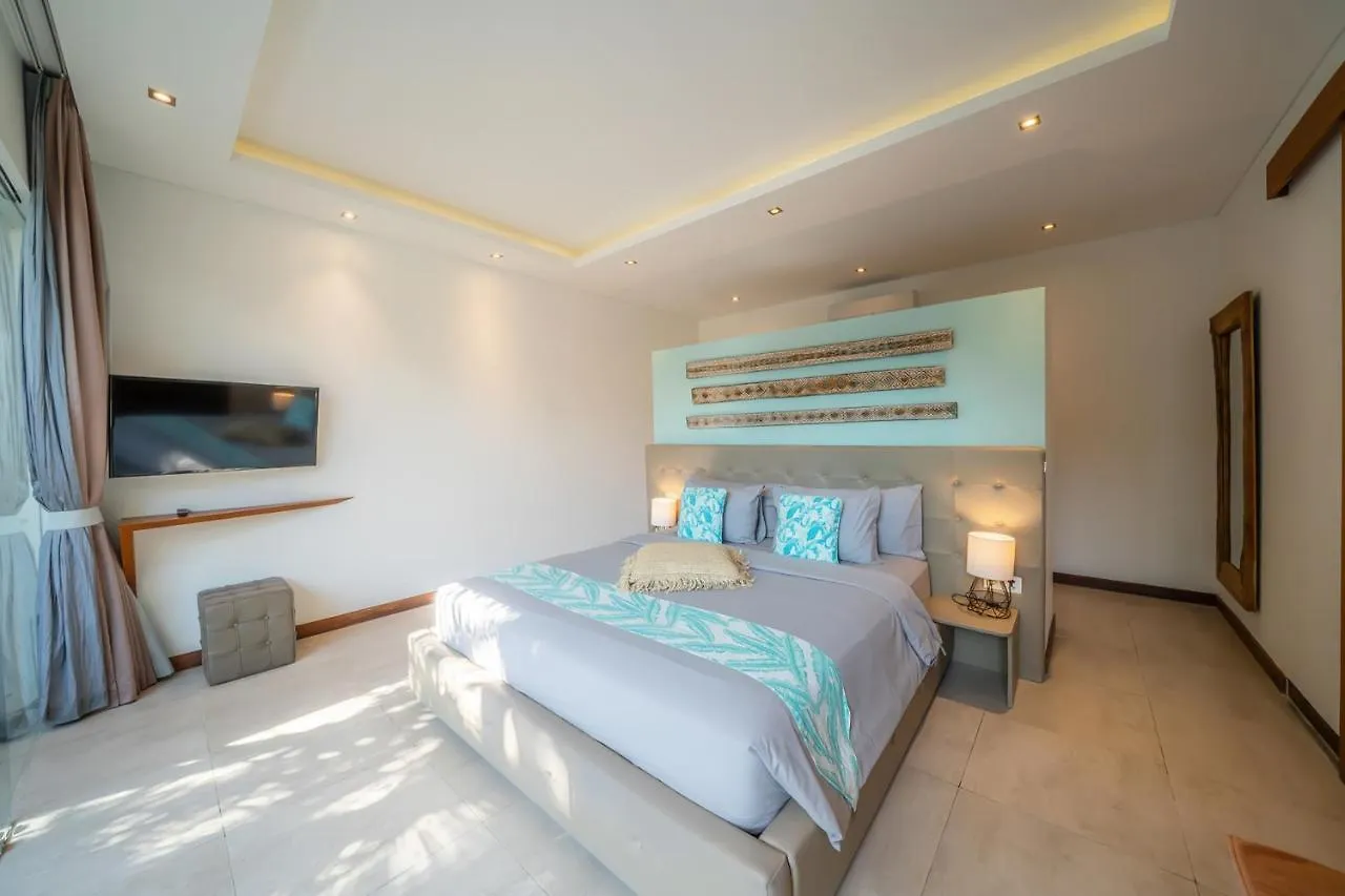 Villa Cuatro : Amazing 3Br Villa In Seminyak - Perfect Location Индонезия