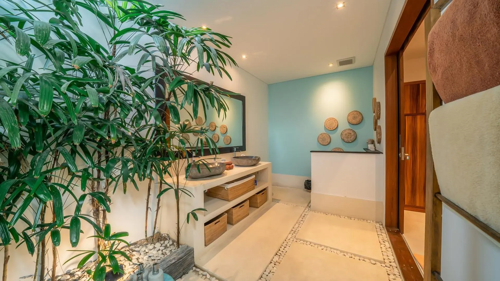 Villa Cuatro : Amazing 3Br Villa In Seminyak - Perfect Location Indonesia
