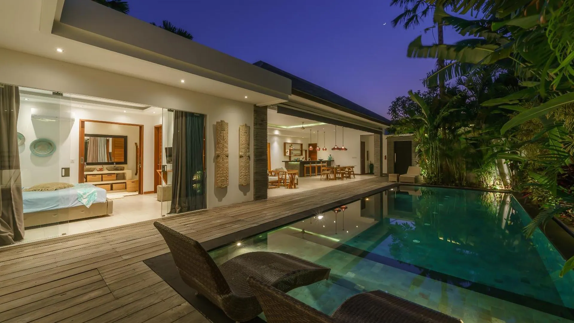 Villa Cuatro : Amazing 3Br Villa In Seminyak - Perfect Location